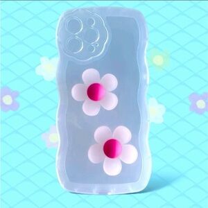 Glow in the Dark Flower Case🌸